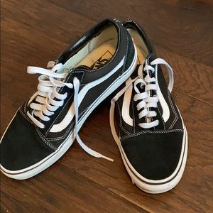 Vans sneakers men’s or women’s